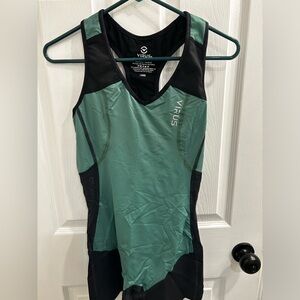 Virus ascend green/black weightlifting singlet size L